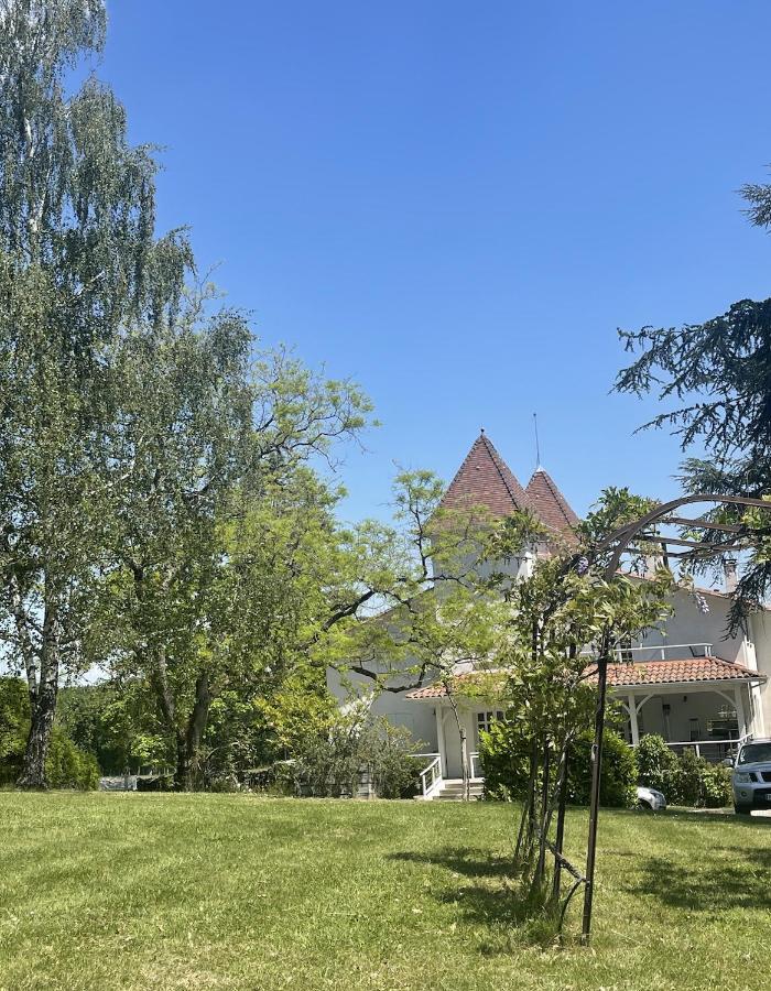 Saint-Barthelemy-d'Agenais Domaine Des Peyries - Chambres Et Table D'Hotes מראה חיצוני תמונה